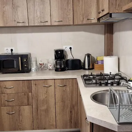 Thalia Apartment *