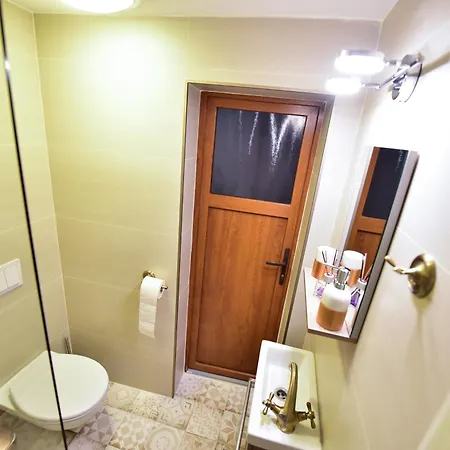 Thalia Apartment